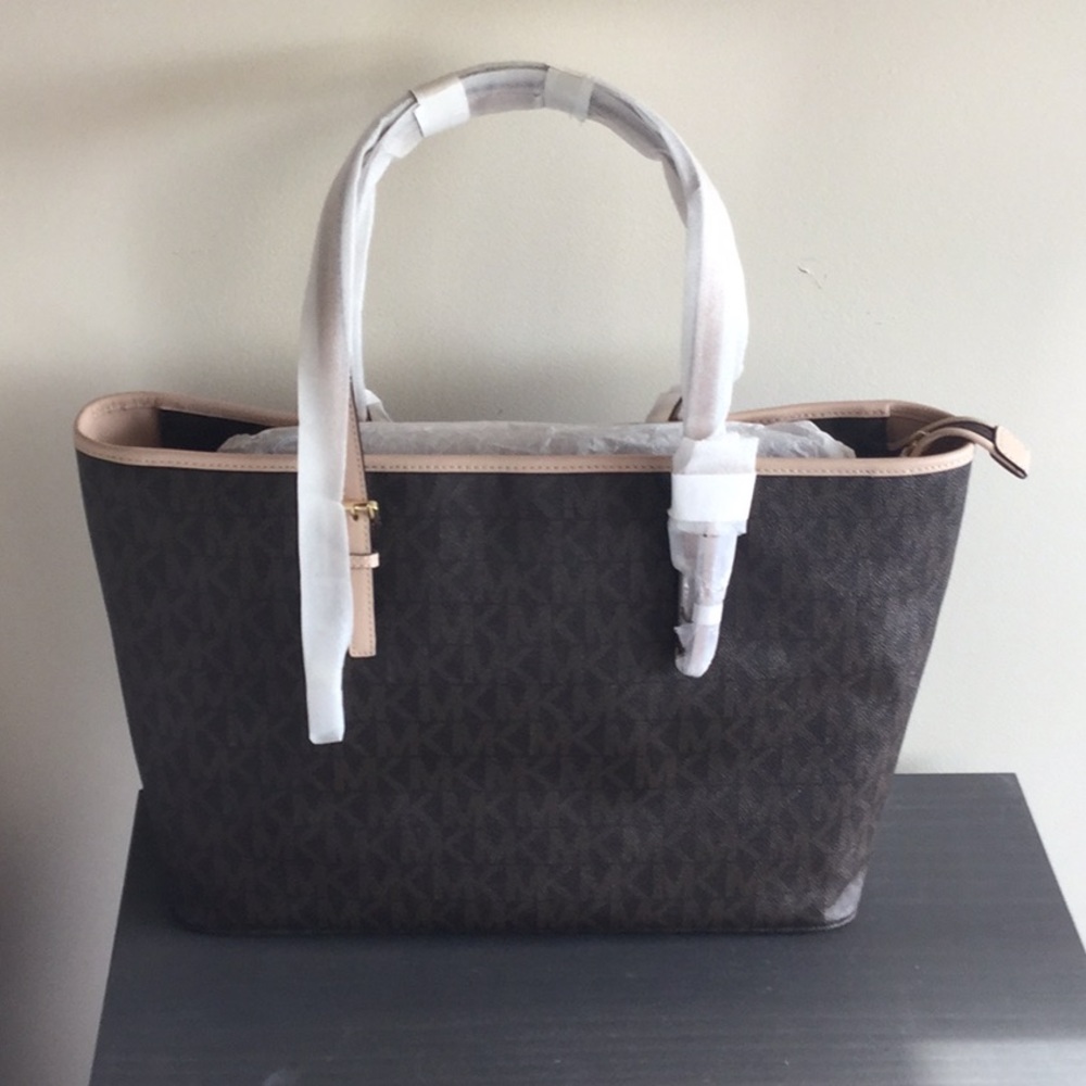 Michael Kors signature tote - new with tags,!